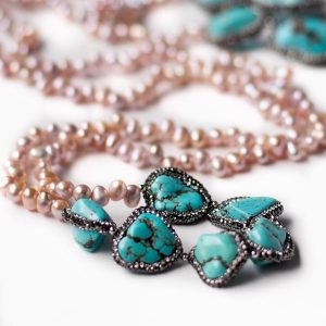 TURQUOISE AND PINK PEARL SCARF NECKLACE
