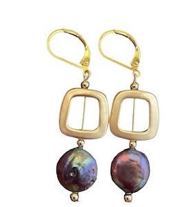 NINI EARRINGS WITH BLACK COIN PEARL