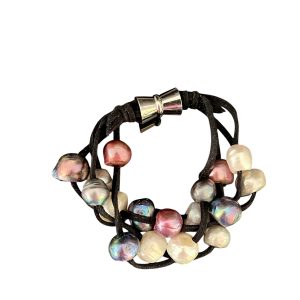 BLACK SUEDE AND PEARL BRACELET