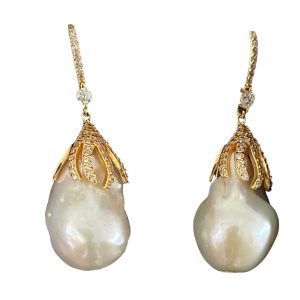 WHITE BAROQUE PEARL EARRINGS