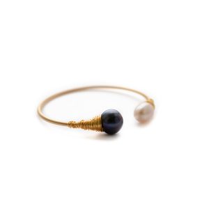 ZEVAR BANGLE IN BLACK AND PINK