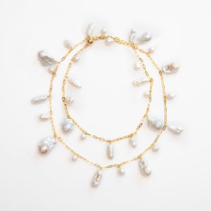 MULTI PEARL ON LOOP CHAIN